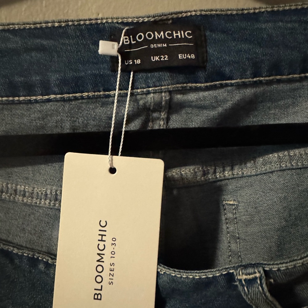 BloomChic Women's Light Blue Denim Jeans